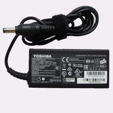 Original 65W Toshiba Tecra Z50-D-BTO Netzteil